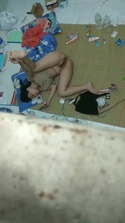 【重磅福利】全网稀缺资源 ️最新高端淫妻私密群内部福利 人前女神 人后母狗 淫乱女神篇 截图2