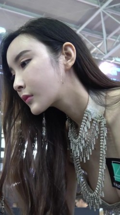 【车模】车展偷拍模特 车模 角度刁钻，全方位视角 截图8