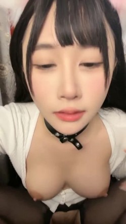 撸管推荐！校花级别女神~【京鱼鱼】道具狂插！淫水喷不停~！~~~给土豪当过小三，这颜值确实够顶，超赞，撸管必备！ 截图16