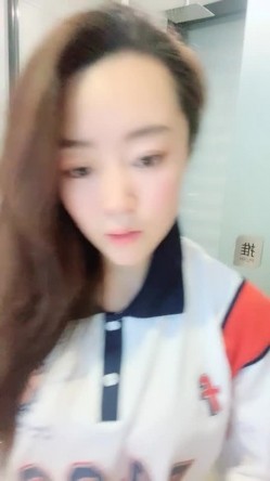 可爱的巨乳女主播，太骚了，全裸自慰，卫生间热舞，和月老掉线太配了 截图12