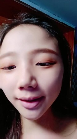 安徽郭碧婷，反差感太强了，【情侣】【糖糖糖糖】合集，深喉毒龙，无敌爱吞精，一滴不能浪费！ 截图12