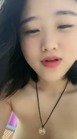 每天必撸女神！【漂亮甜馨】，大学生放假期间，赚点儿外快，粉嘟嘟美乳，小逼逼阴毛浓密水汪汪 截图15