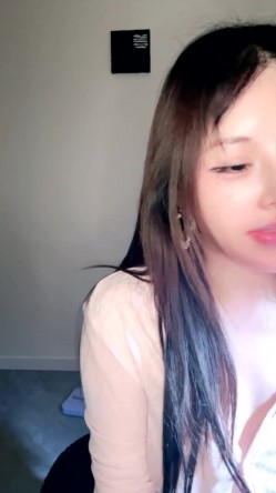 最美翘臀女神 宅男杀【唐泽雪乔西】身材火辣 奶子圆圆 圆臀很翘 一线天 道具自慰 截图10