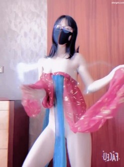 《最新 精品 福利》 青春无敌 超高人气极品眼镜小姐姐旺仔桃叽私人定制各种潮流BGM裸舞白虎逼饱满大奶乱颤很顶 截图16