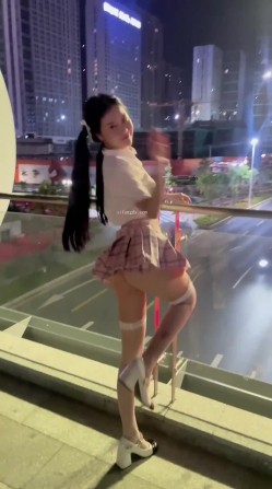 颜值女神【晴宝】被多位金主包养泄密,第一弹 年度最骚的第一梯队女主 完美露脸 截图5