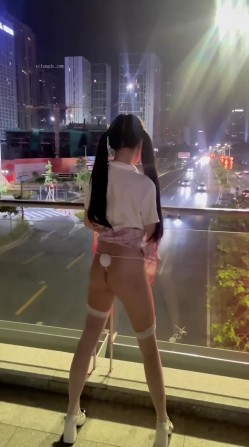 颜值女神【晴宝】被多位金主包养泄密,第一弹 年度最骚的第一梯队女主 完美露脸 截图7