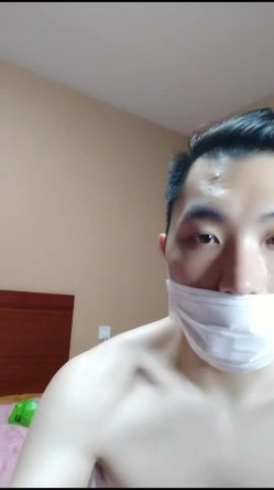 高颜值美少妇两男一女3P啪啪大战 上位骑乘大力猛一个干完再换另一个 截图11