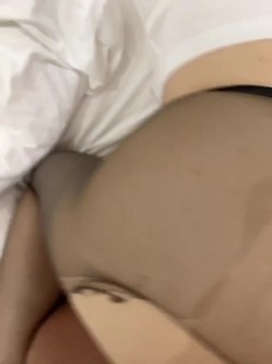 全网稀缺资源 ️最新高端淫妻私密群内部福利Vol.24 玩虐露脸豪乳女神 调教母狗篇 截图8