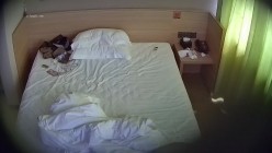 精品酒店偷拍 ️潮流穿搭小仙女被男友连干三次男友貌似新手很敏感每次干的时间都不长 截图12