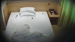 精品酒店偷拍 ️潮流穿搭小仙女被男友连干三次男友貌似新手很敏感每次干的时间都不长 截图14