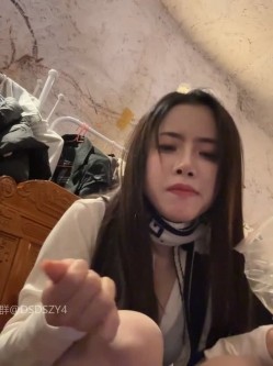 ️户外主播【qingqing-ss】高颜值长腿丝袜、公园、网吧大胆裸露自慰 截图13