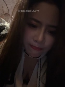 ️户外主播【qingqing-ss】高颜值长腿丝袜、公园、网吧大胆裸露自慰 截图16