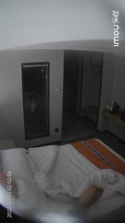 乐橙酒店摄像头偷拍情侣热血享受退房前的最后片刻春宵 截图2