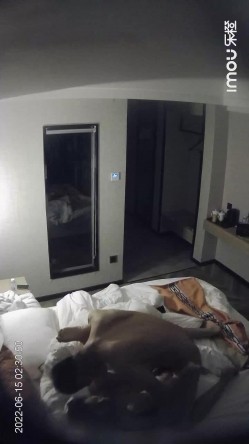 乐橙酒店摄像头偷拍情侣热血享受退房前的最后片刻春宵 截图11