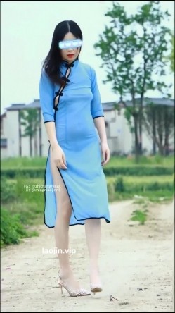 推特【028职场人妻-mingnianjinri8】成都OL人妻一枚，交换，约单男，户外露出，孕期拍摄，好刺激 截图2