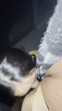同济大学嘉定校区高知反差美女露脸性爱，在楼道直接后入丝袜狗链上位猛坐 截图2