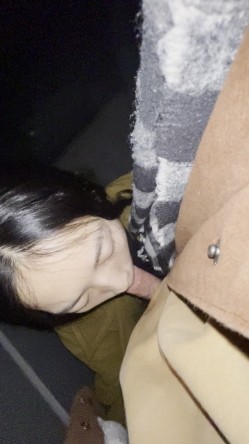同济大学嘉定校区高知反差美女露脸性爱，在楼道直接后入丝袜狗链上位猛坐 截图8