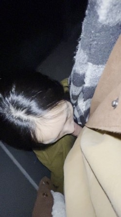 同济大学嘉定校区高知反差美女露脸性爱，在楼道直接后入丝袜狗链上位猛坐 截图12