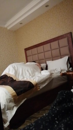 大壮哥精品大片-酒吧认识的168CM典型欧美身材,丰臀美乳外围女,高潮大叫：被你干死了,喜欢,下 截图3