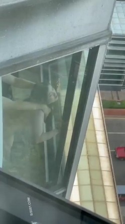 我的邻居都是狠人哪 总是给你带来最美的风景线 尤其疫情期间长期在家实在太无聊 截图9