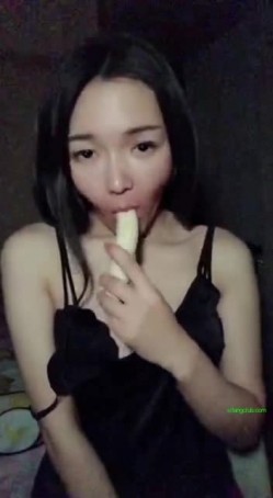 极品骚货女神允儿最新微信福利28部户外啪啪啪露脸 截图4