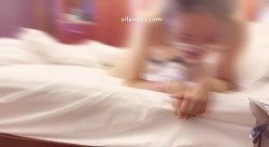超顶淫妻博主，【琼久】，跟其他单男3P，绿帽男在旁边看别人干自己的老婆，好淫荡的画面 截图5