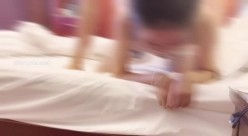 超顶淫妻博主，【琼久】，跟其他单男3P，绿帽男在旁边看别人干自己的老婆，好淫荡的画面 截图9