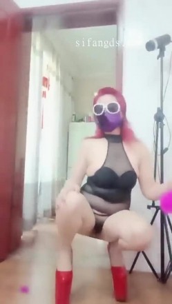 精品推荐 【快手】红发深渊巨穴熟女『大香』发骚裸舞性爱爆菊喷水啪啪 截图16
