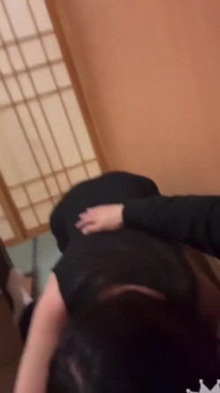 母狗调教师【泽塔控】滴蜡封逼 双洞跳蛋 两只母狗 双倍快乐！惩罚完狠狠的艹一顿 直接拽到床角 扯着绳子狠狠的后入内射 截图2