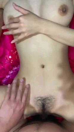 推特社保车模人妻『阿拉善战神车队长』翘挺美乳 骚逼浪穴 各种啪啪 截图13