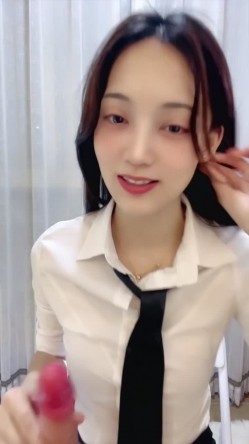 骨感御姐 职业OL装【像少女的少妇】完美身材 大奶美腿翘臀 裸舞 道具自慰 爽的很 截图6