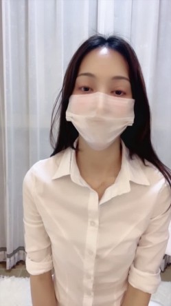 骨感御姐 职业OL装【像少女的少妇】完美身材 大奶美腿翘臀 裸舞 道具自慰 爽的很 截图13