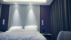 【赵总极品寻花】大神回归 征战外围圈 175清纯校园女神 模特身材乖巧听话 截图11
