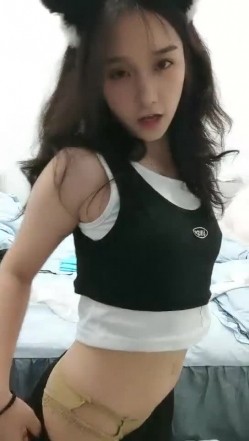 极品高颜冷艳御姐，反差小妈感女主播「金刚护撸娃」「小奶猫」密码房激情淫语撩骚，和姐妹下海大秀，互舔互口 截图10