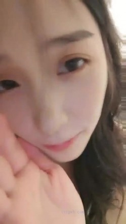 极品高颜冷艳御姐，反差小妈感女主播「金刚护撸娃」「小奶猫」密码房激情淫语撩骚，和姐妹下海大秀，互舔互口 截图11