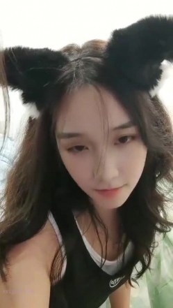 极品高颜冷艳御姐，反差小妈感女主播「金刚护撸娃」「小奶猫」密码房激情淫语撩骚，和姐妹下海大秀，互舔互口 截图14