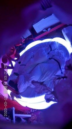 酒店偷拍 身材极品黑长直与男友用爱交流，红色帷幔，桃花萦绕 截图4