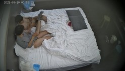 校园清纯女神腰肢柔软叫声动听被掰一字马操喷水 身体敏感 喘息声伴随着呜咽声 听声可射 截图8
