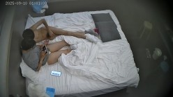 校园清纯女神腰肢柔软叫声动听被掰一字马操喷水 身体敏感 喘息声伴随着呜咽声 听声可射 截图10