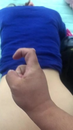 大神的绿奴母狗们，车震户外露出，滴蜡后入打开门看着邻居走廊大战，楼道做爱，威武刺激哦 22V流出！ 截图1