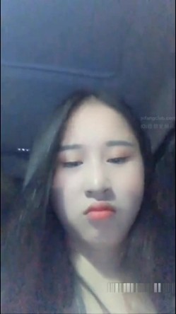 女神级性感清纯长发美女晚上网约滴滴车,忘带钱包没钱付车费只能肉偿,后排座位上被狠狠爆插,便宜车主了! 截图2