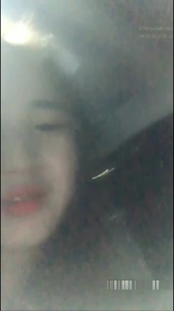 女神级性感清纯长发美女晚上网约滴滴车,忘带钱包没钱付车费只能肉偿,后排座位上被狠狠爆插,便宜车主了! 截图5