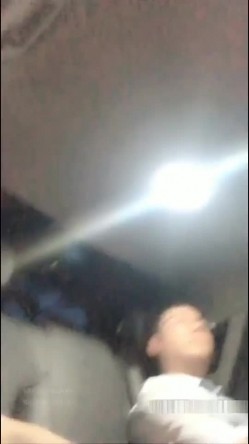 女神级性感清纯长发美女晚上网约滴滴车,忘带钱包没钱付车费只能肉偿,后排座位上被狠狠爆插,便宜车主了! 截图8