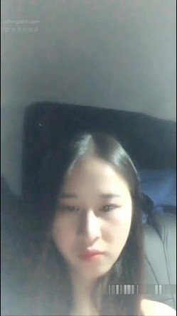 女神级性感清纯长发美女晚上网约滴滴车,忘带钱包没钱付车费只能肉偿,后排座位上被狠狠爆插,便宜车主了! 截图11
