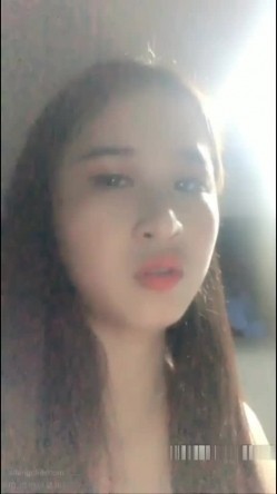 女神级性感清纯长发美女晚上网约滴滴车,忘带钱包没钱付车费只能肉偿,后排座位上被狠狠爆插,便宜车主了! 截图12