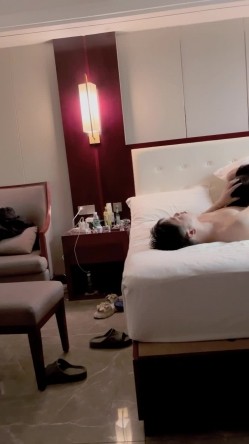 【柬埔寨探花】极品美女模特，身材好皮肤白，理想中的性爱搭档，激情爆操花式交合！ 截图8