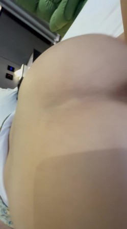 嫩妹收割机【江南第一深情】顶级约炮大神，珍藏版内射 截图10