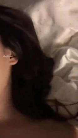 百度云泄密【良家交流群】收费交流群流出夫妻情侣分享、偷情、3P偷拍等 截图9