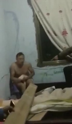 最新门事件不是什么女人都能睡的偷大哥的女人抓包被暴打后脱光光拍视频做网红 截图10