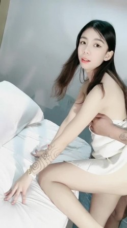 【倾国倾城】超骚巨乳少妇多人群交各种类型美女强制猛插白浆直流 截图13